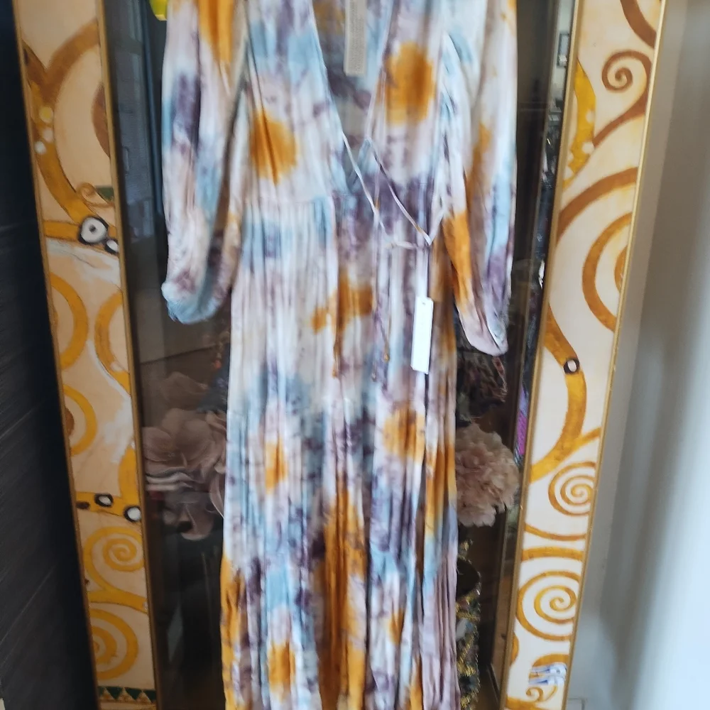 Dress - Picture 4 of 4